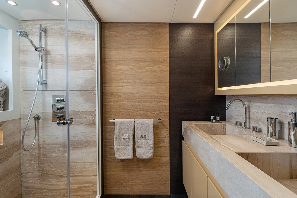 55 fiftyfive bathroom 2 0.jpg