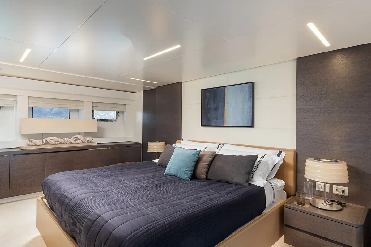 55 fiftyfive double cabin 3 0.jpg