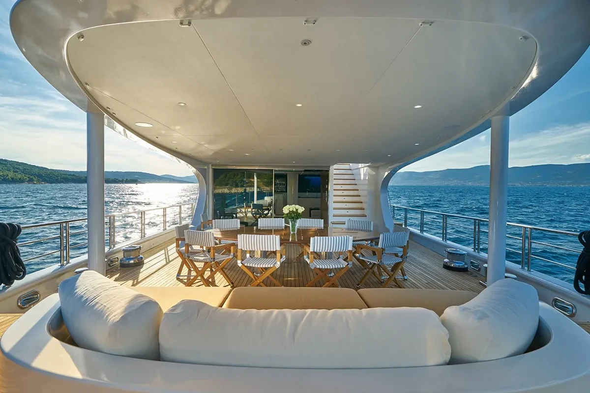 ACAPELLA Aft deck (2).jpg
