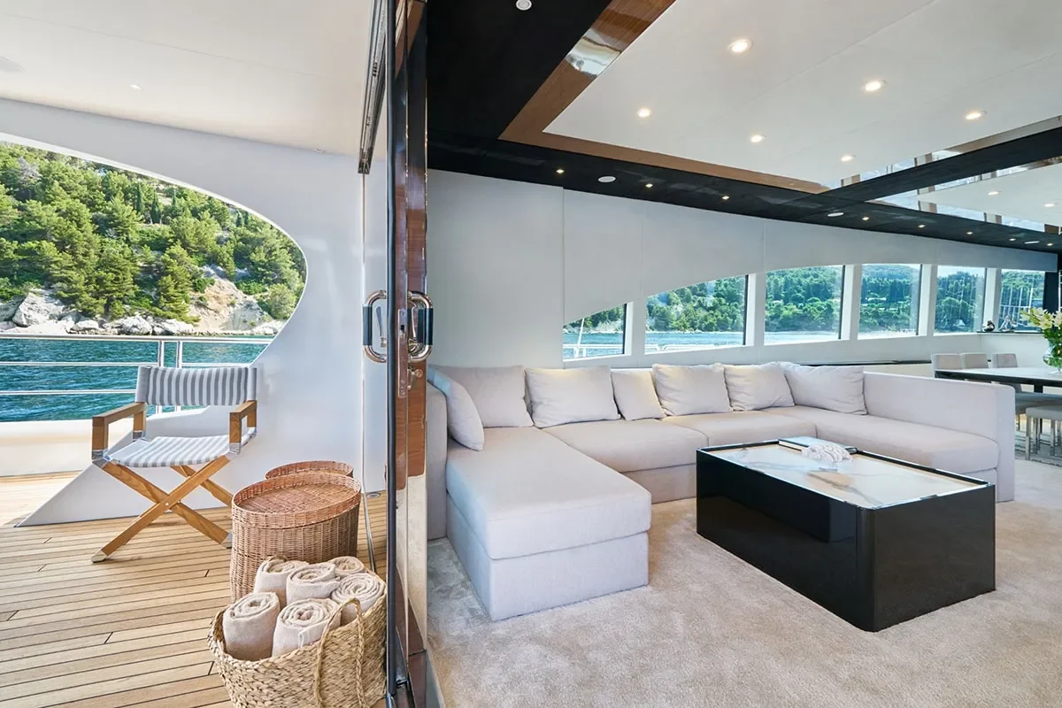 ACAPELLA Entrance to Saloon.jpg