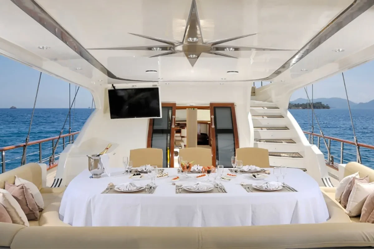 ALESSANDRO I Dining area.jpg (1)