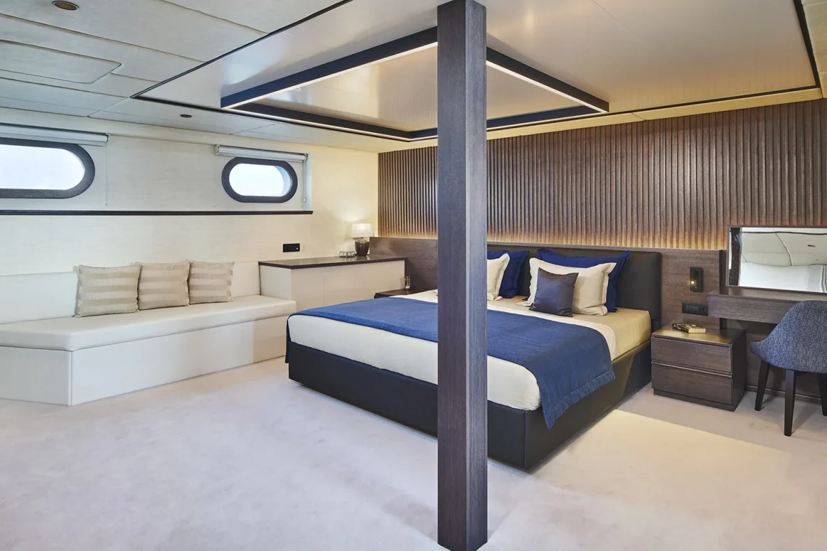 ANIMA MARIS Master cabin.jpg