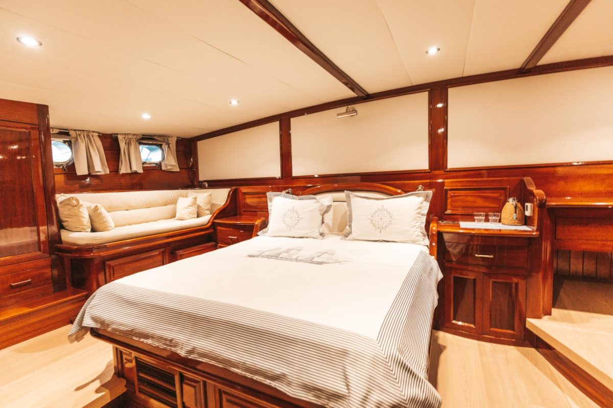 D2E9CAB9 029D 4B15 9802 8043855F62B4