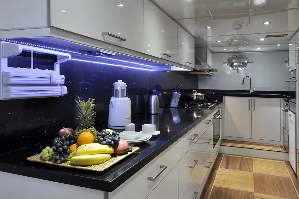 DOLCE MARE Kitchen.jpg