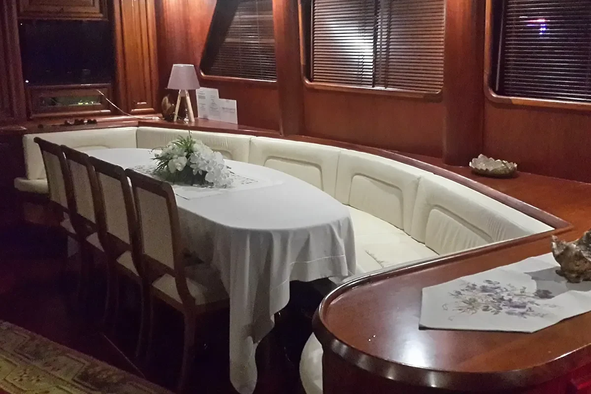 KAPTAN MEHMET BUGRA Salon.jpg (1)