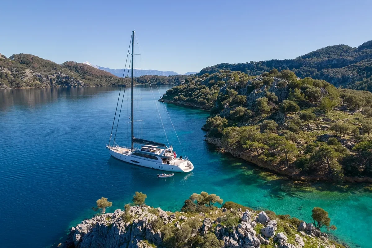 LONG ISLAND Anchored (2) 0.jpg