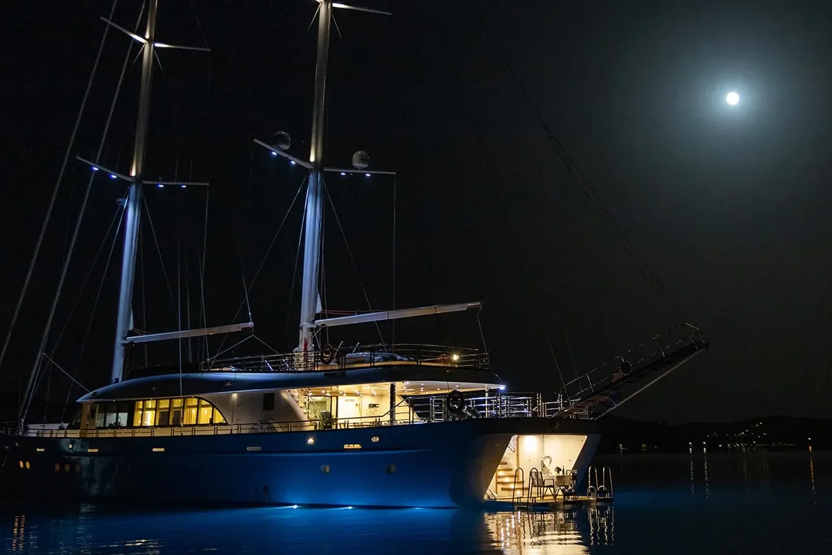 LOVE STORY At night (3).jpg