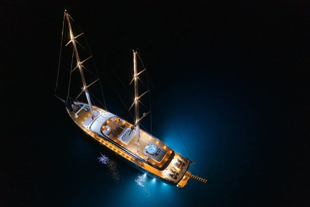 LOVE STORY At night 1.jpg