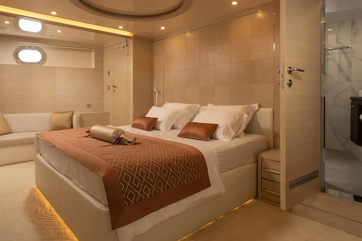 LOVE STORY Double cabin (3).jpg