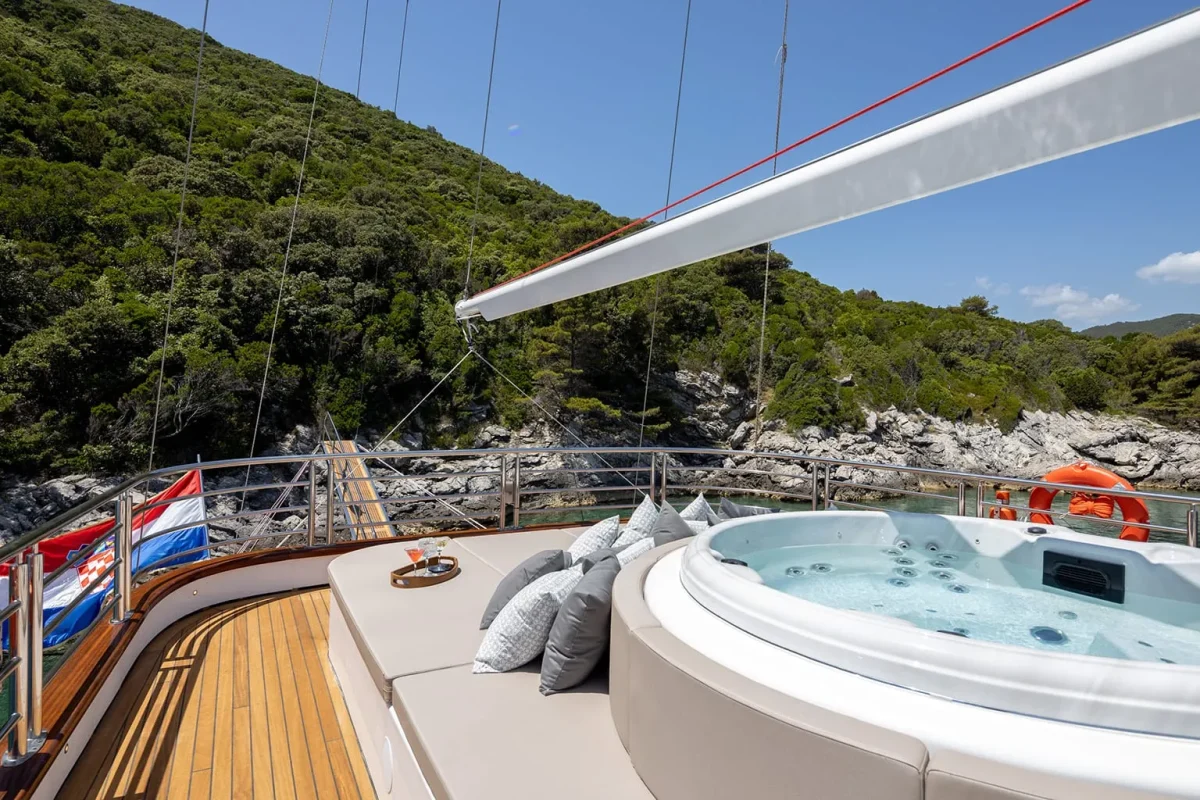 LOVE STORY Jacuzzi.jpg