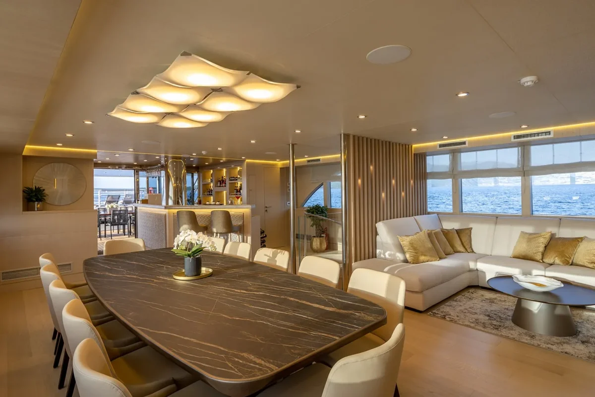 LOVE STORY Saloon 0.jpg