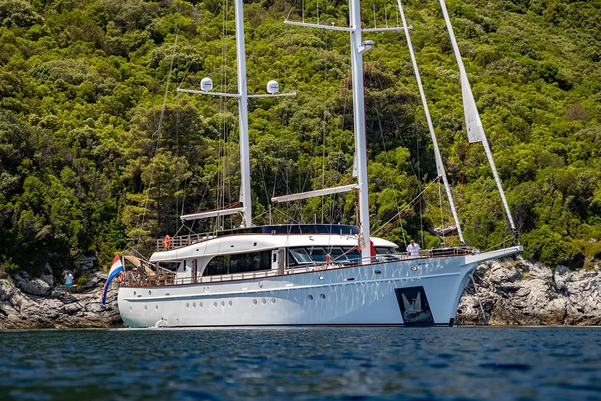 LOVE STORY Side view.jpg