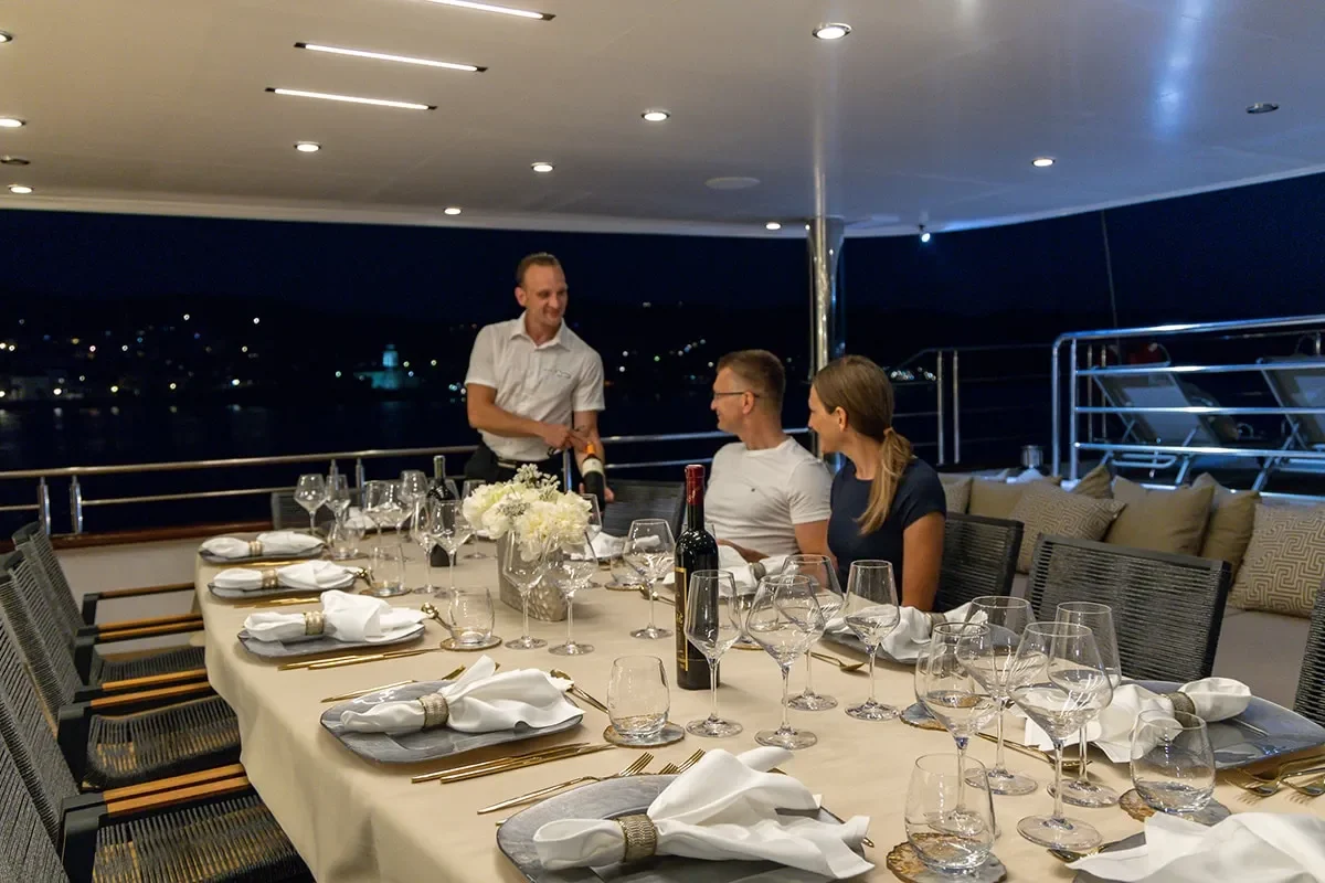 LOVE STORY Table decoration (2).jpg