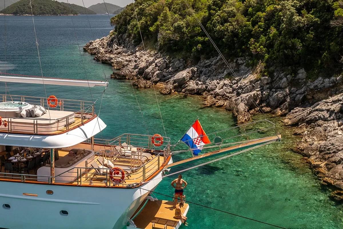 LOVE STORY Water sports 0.jpg