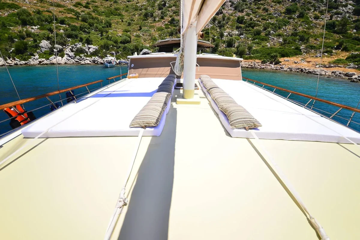 PRENSES BUGCE Sun deck.JPG