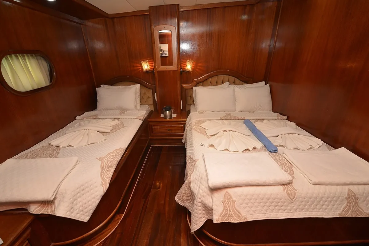 PRENSES BUGCE Triple cabin.JPG (1)