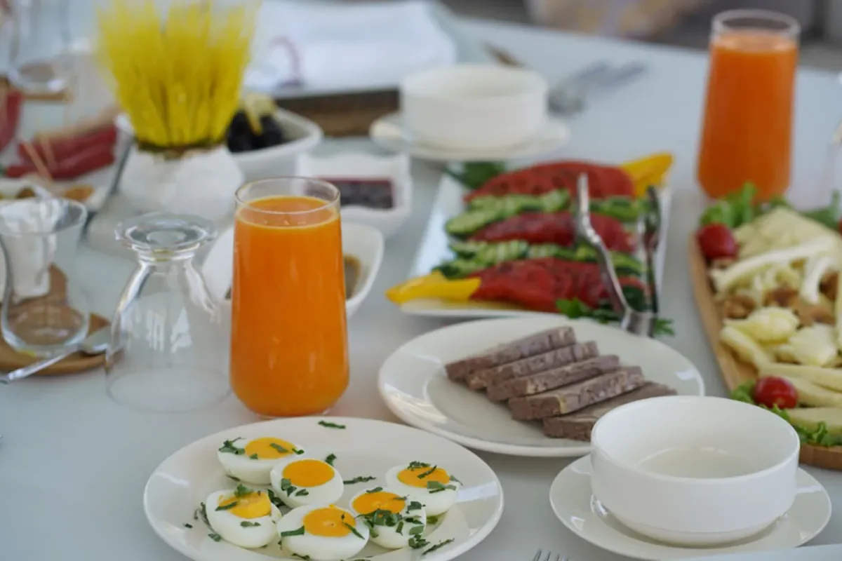 PRENSES ESILA Breakfast.JPG (1)