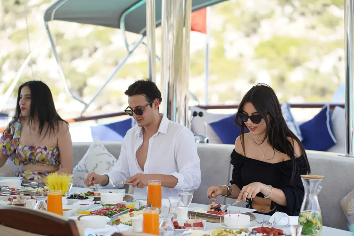 PRENSES ESILA Breakfast.JPG