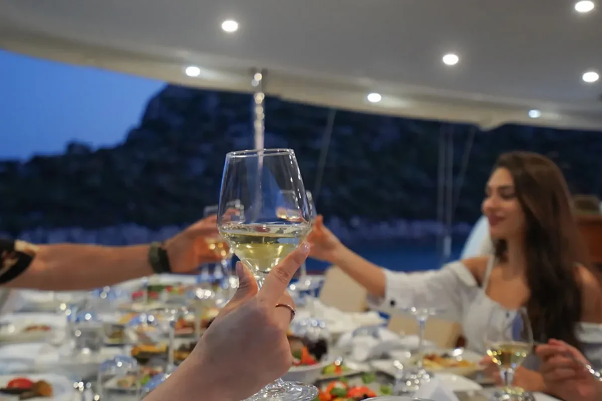 PRENSES ESILA Dining area.JPG