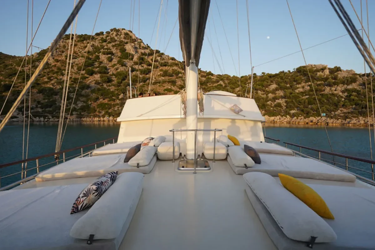 PRENSES ESILA Sun deck (2).JPG