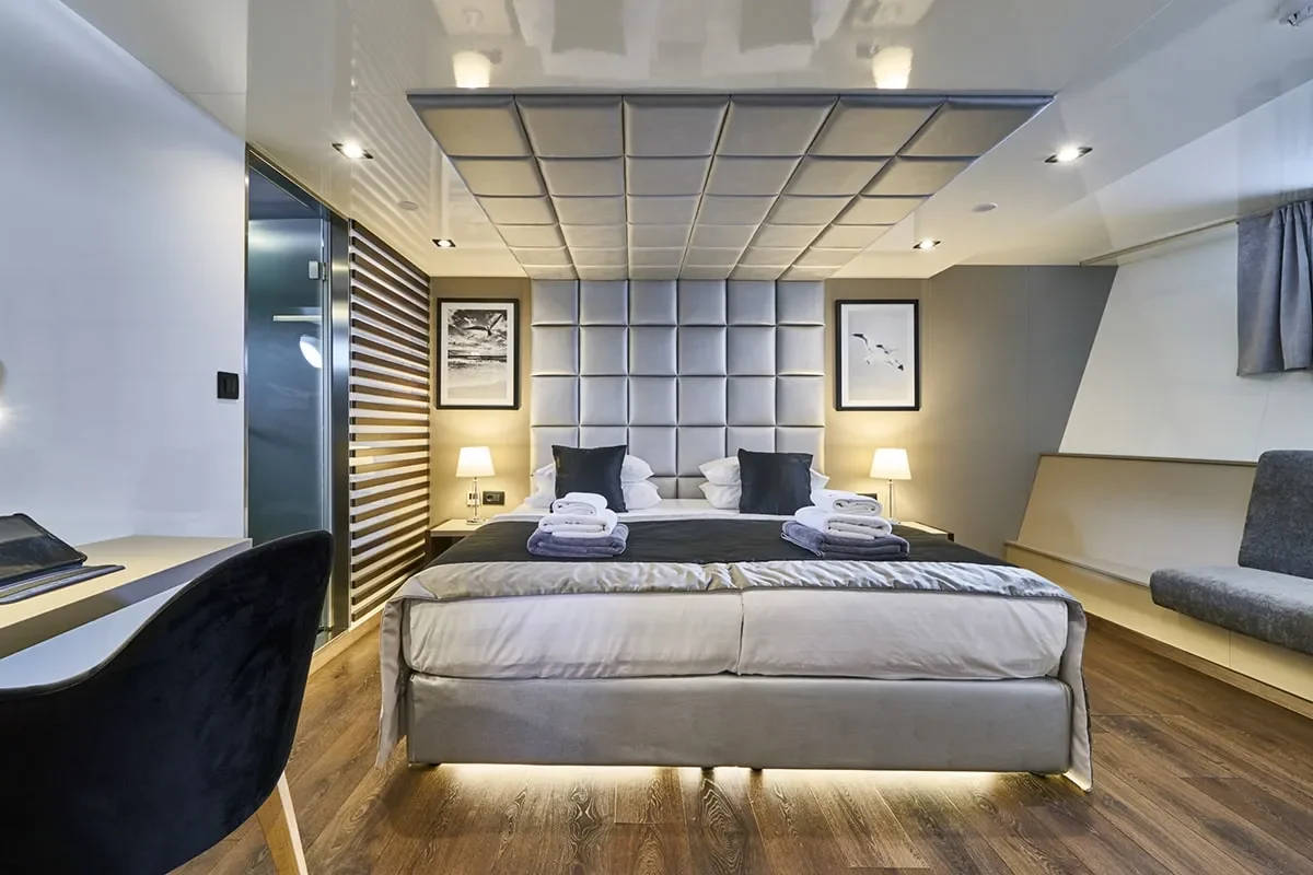 RARA AVIS Master cabin.jpg