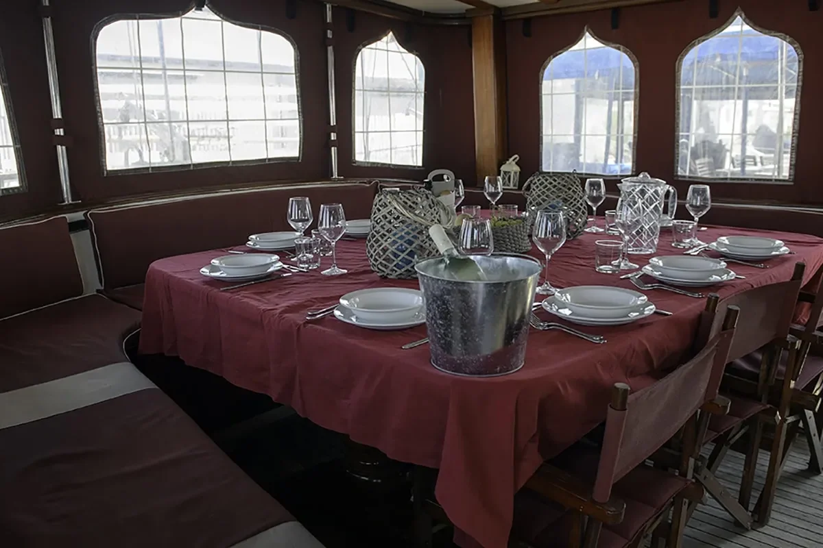 TERSANE IV Aft deck.jpg