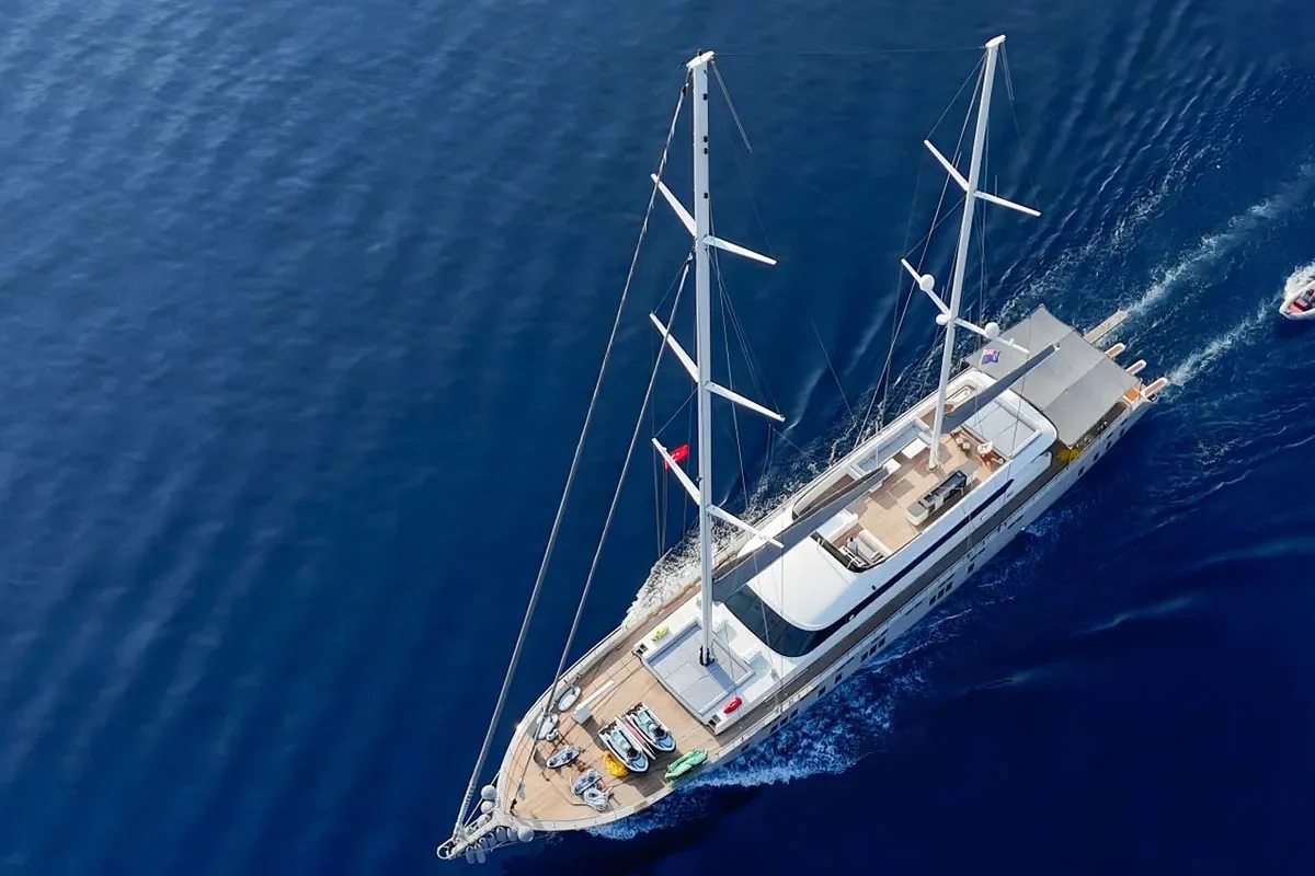 de love aerial view.jpg