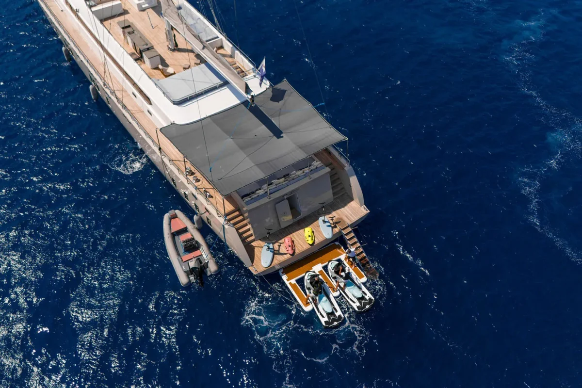 de love anchored.jpg