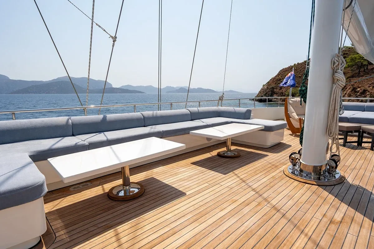 de love sundeck 2.jpg