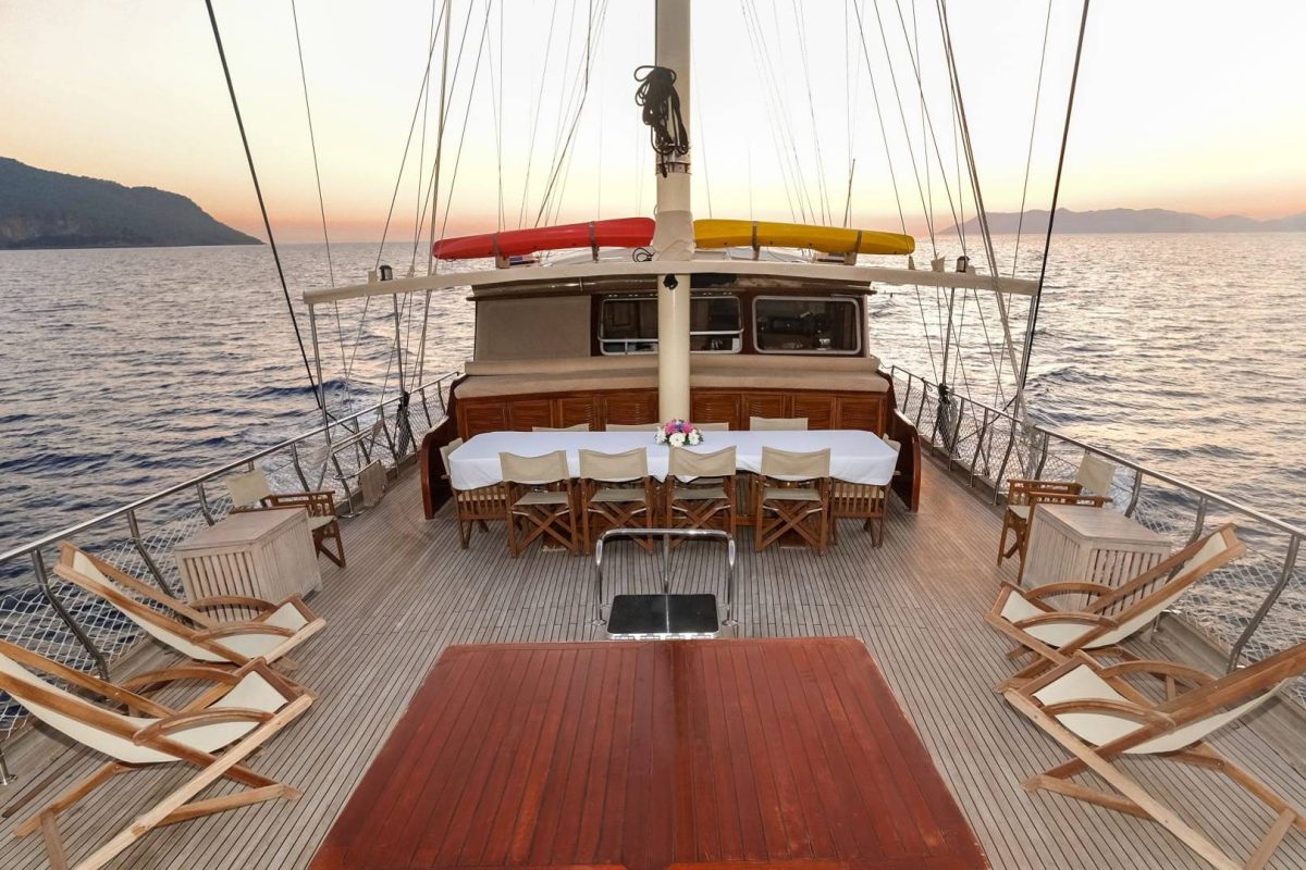 efe burak front deck