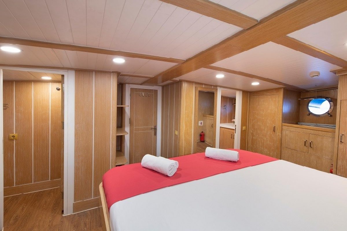 goldenyachting gulet oguz bey bodrum 31 jpg kX