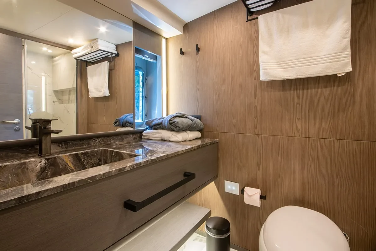 good life bathroom.jpg (1)