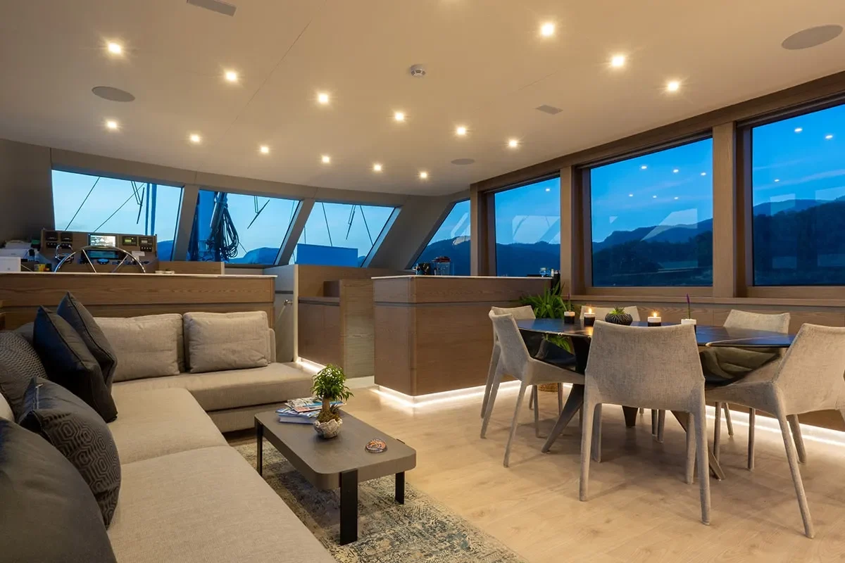 good life saloon 2.jpg (1)