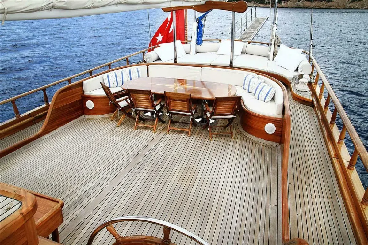 guletbediasultan 11.jpg