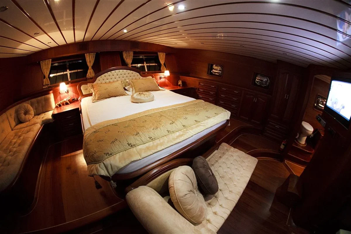 guletbediasultan 2.jpg