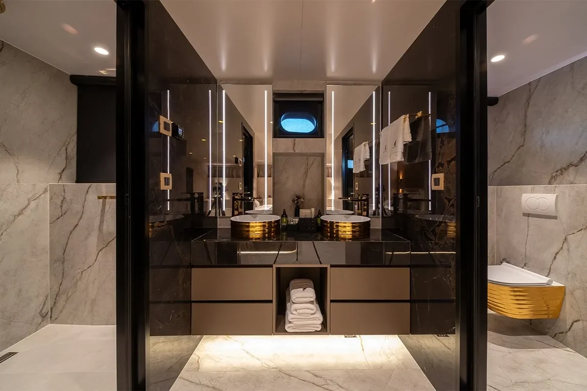 nocturno bathroom 2 0.jpg