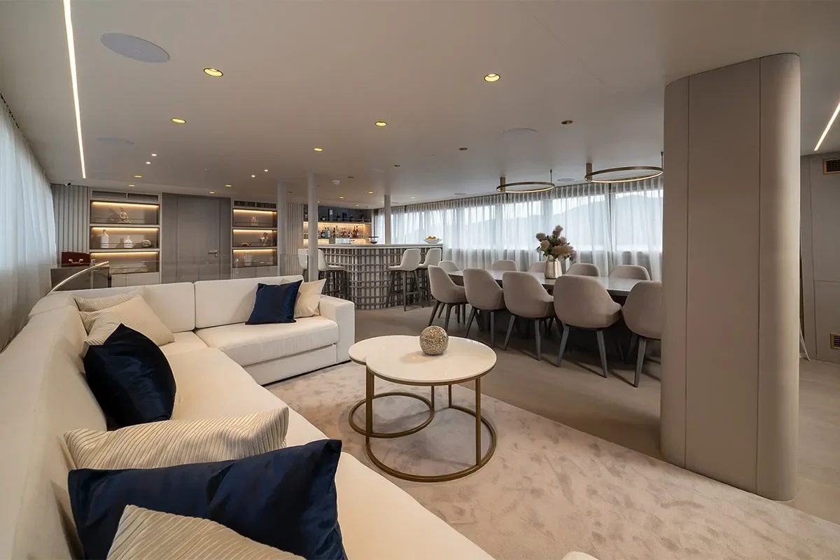 nocturno saloon 0.jpg (1)