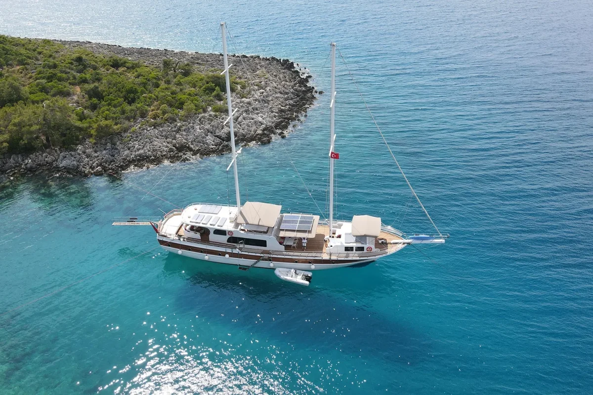 queen of rtt aerial view.jpg