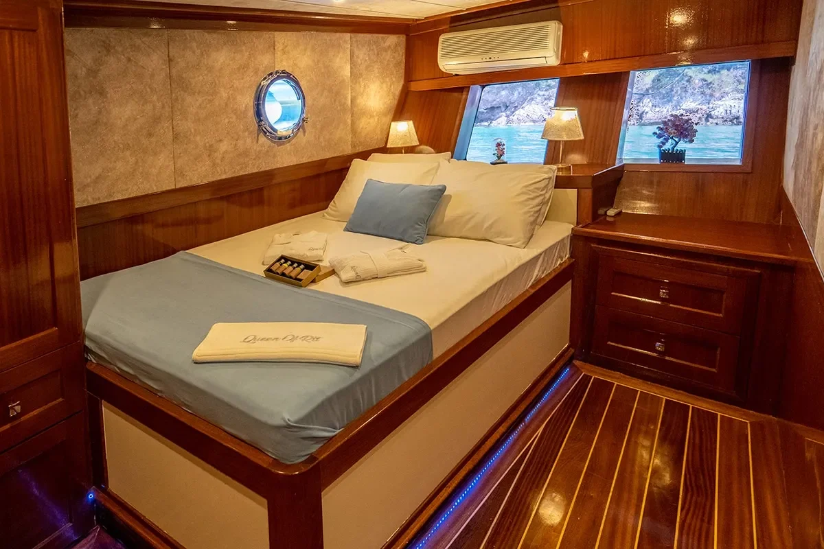 queen of rtt double cabin.jpg