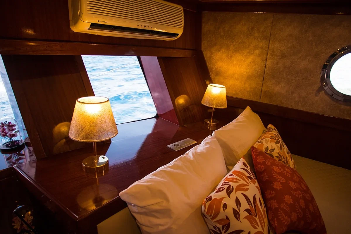 queen of rtt double cabin 5.jpg