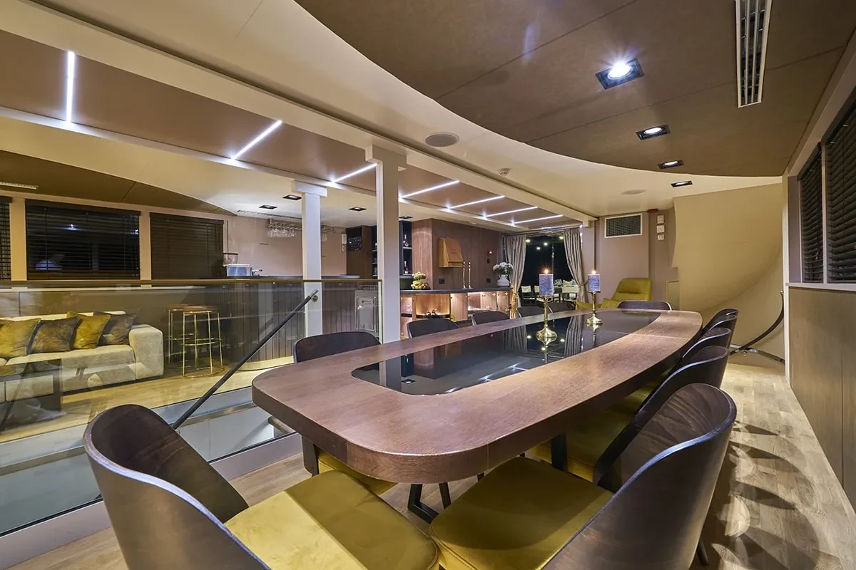 rara avis saloon 3.jpg