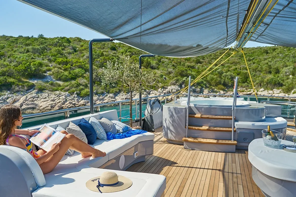 rara avis sun deck 7.jpg