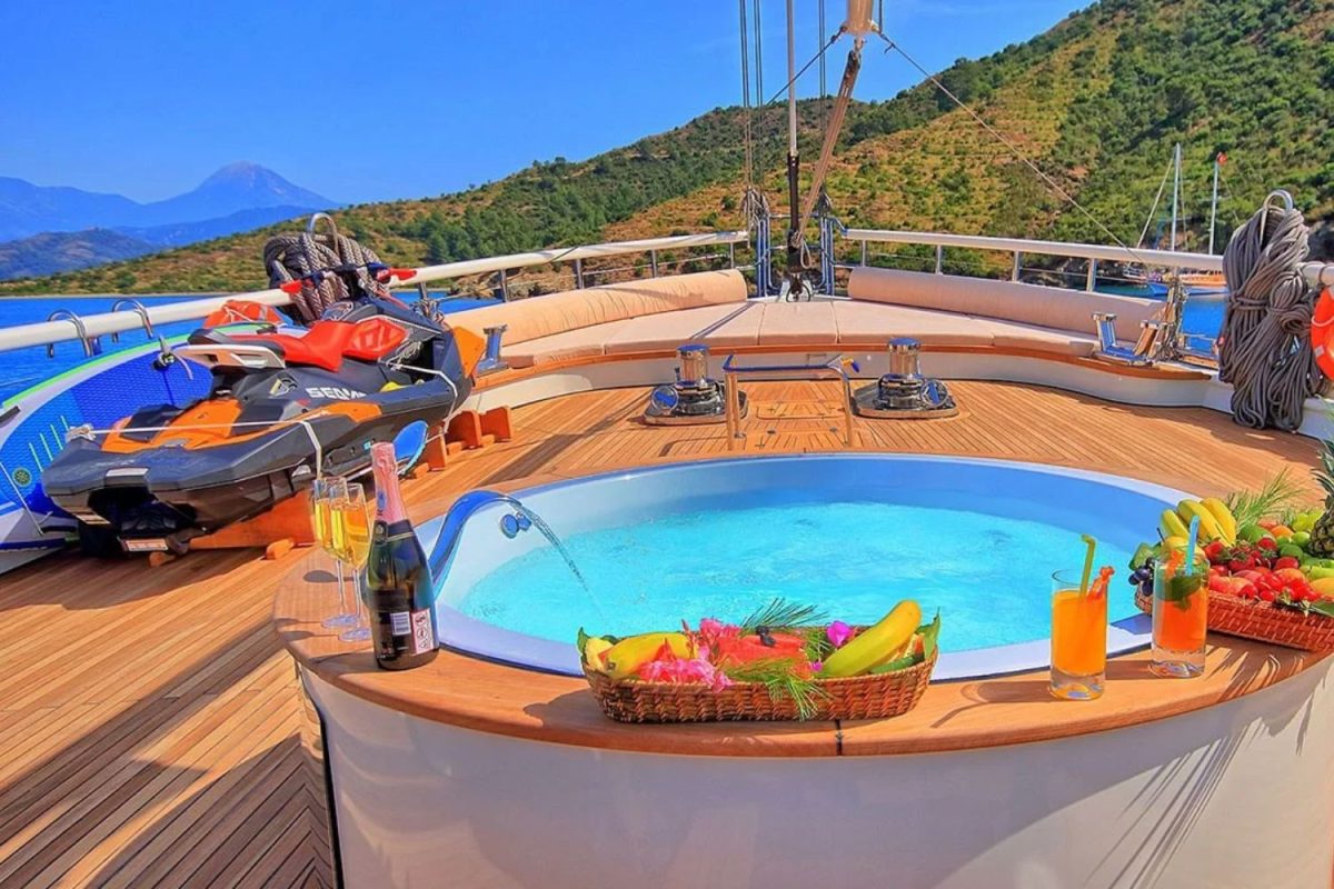 tekne kiralama queen of salmakis 15