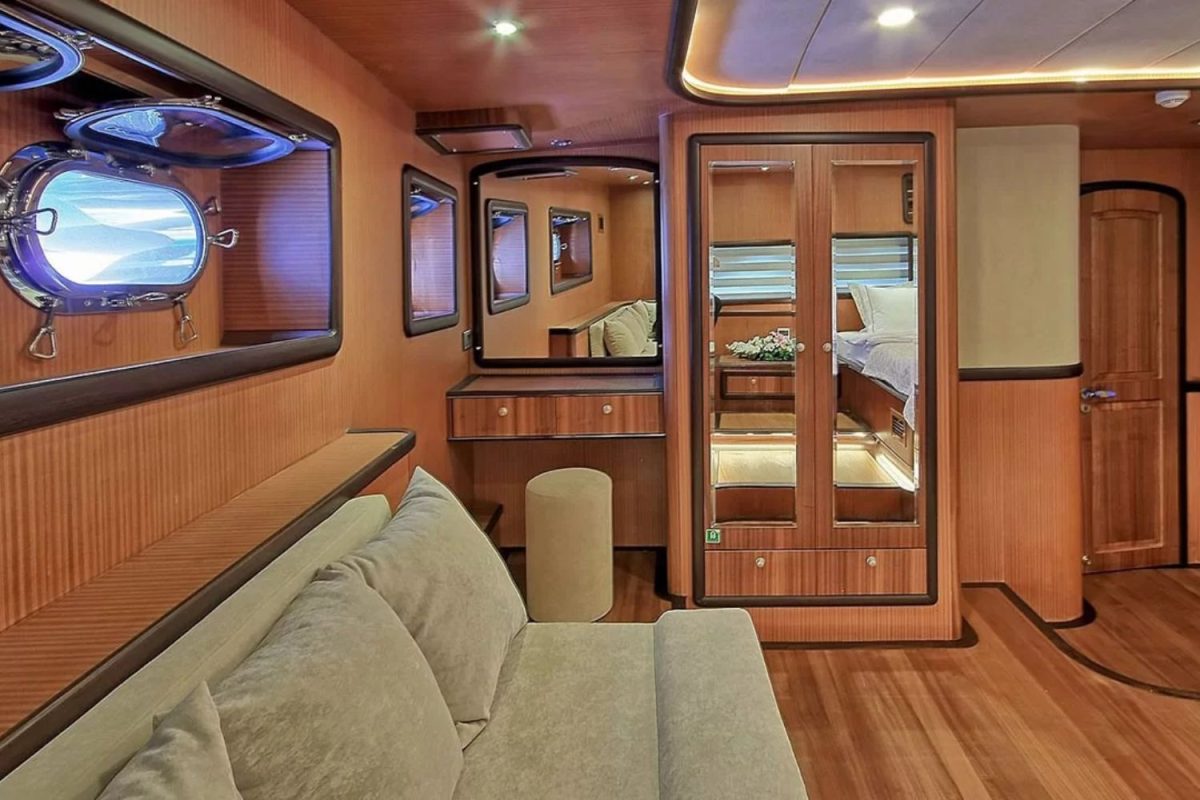 tekne kiralama queen of salmakis 24