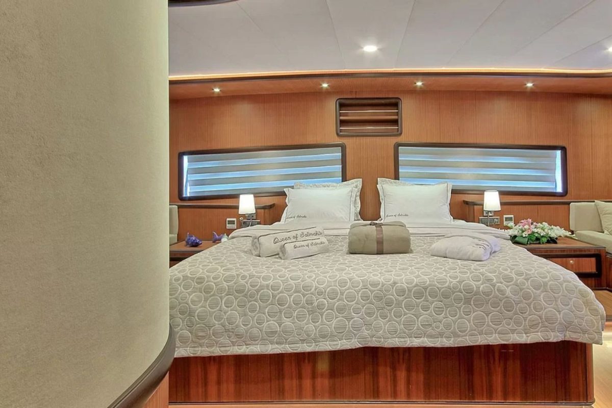 tekne kiralama queen of salmakis 25