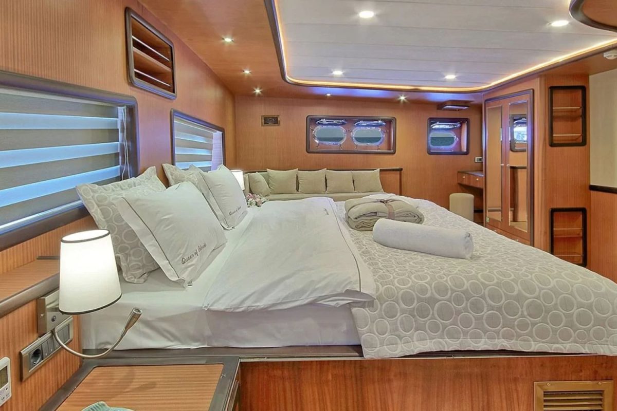 tekne kiralama queen of salmakis 26