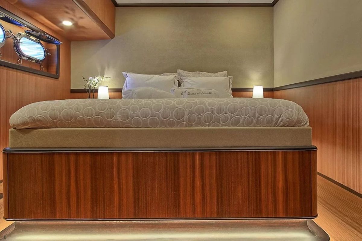 tekne kiralama queen of salmakis 36