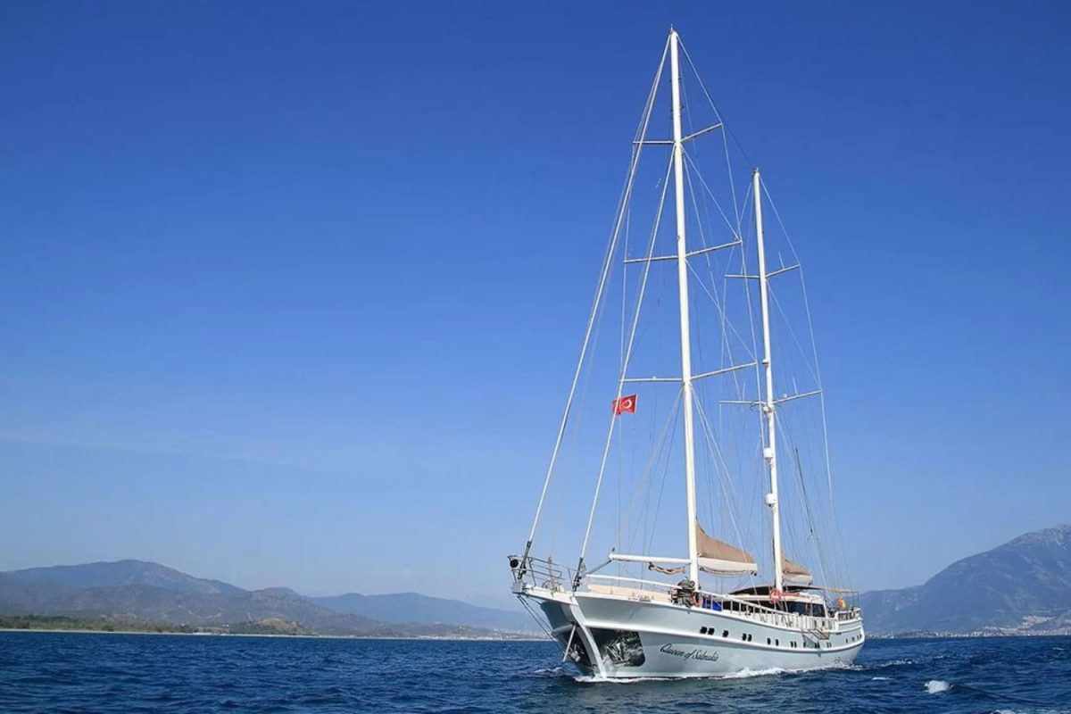 tekne kiralama queen of salmakis 4