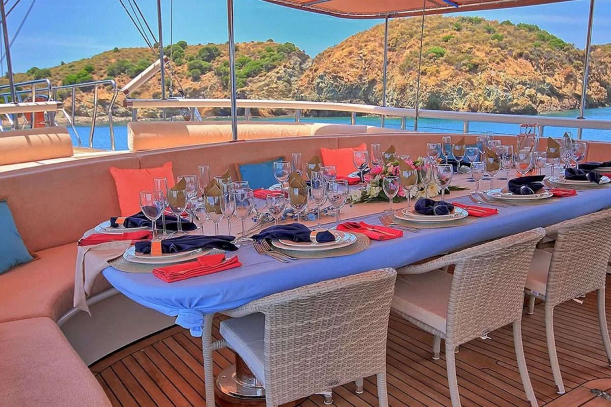 tekne kiralama queen of salmakis 9